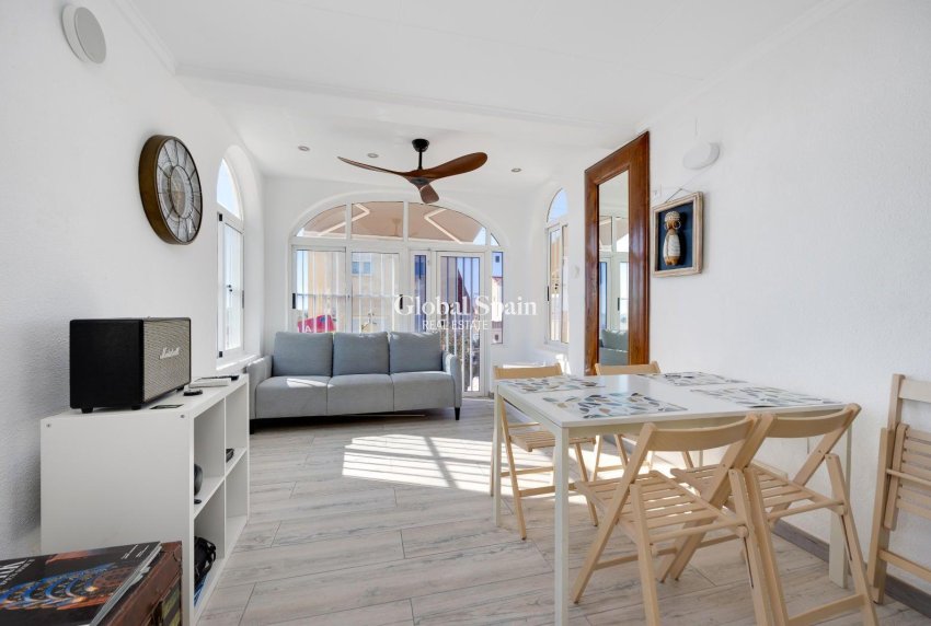 Wederverkoop - VILLA -
SAN FULGENCIO - LA MARINA