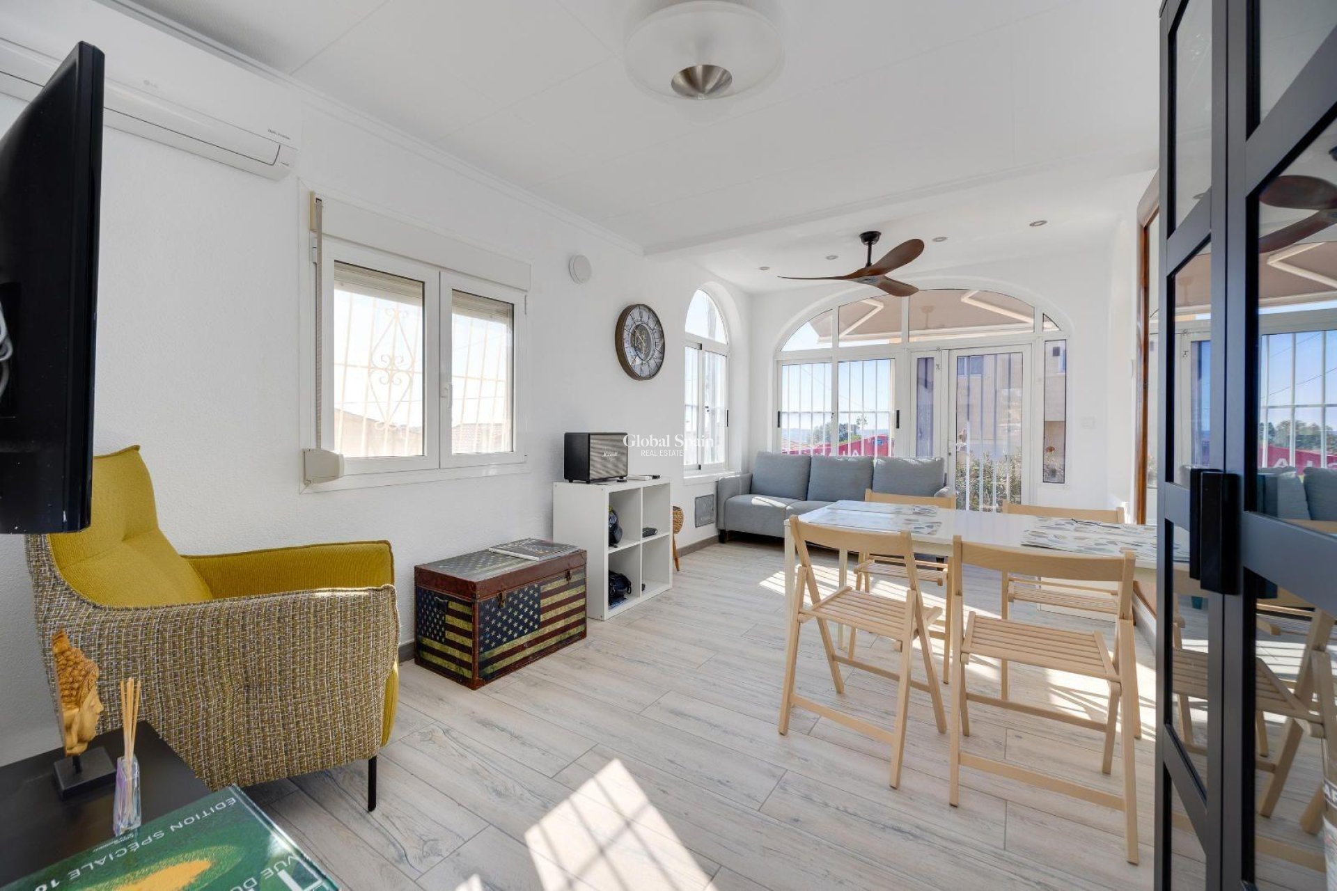 Wederverkoop - VILLA -
SAN FULGENCIO - LA MARINA