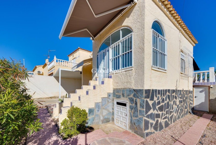 Wederverkoop - VILLA -
SAN FULGENCIO - LA MARINA