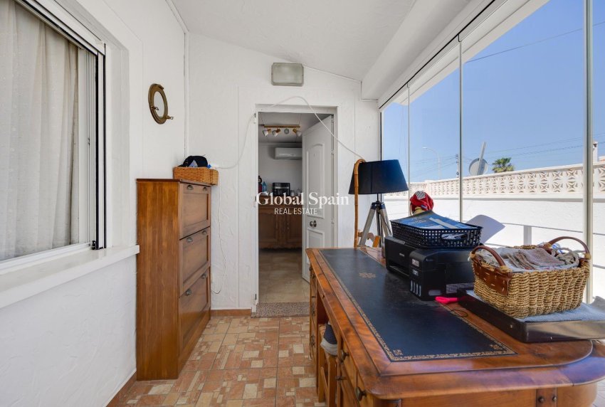 Wederverkoop - VILLA -
SAN FULGENCIO - LA MARINA