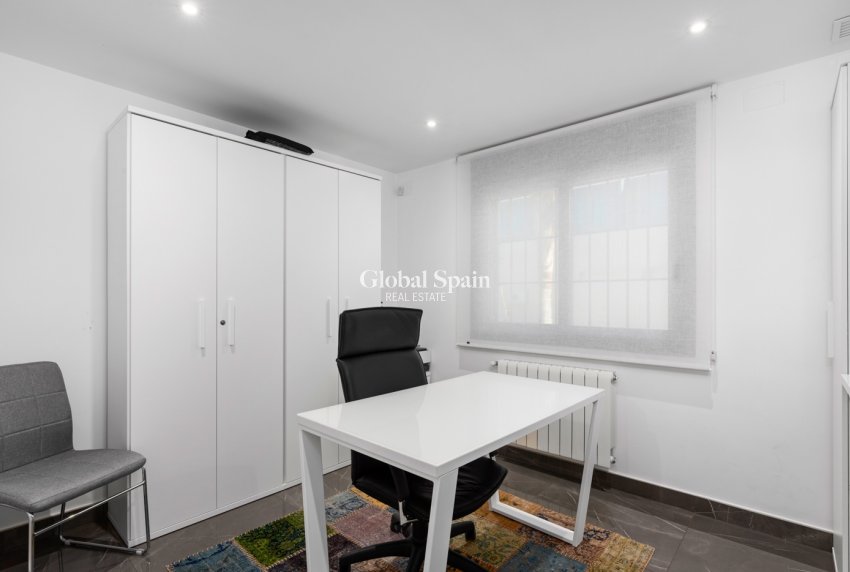 Wederverkoop - Villa -
SAN JUAN DE ALICANTE - Frank Espinós