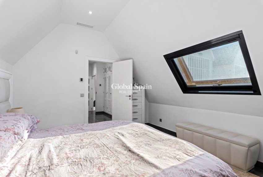 Wederverkoop - Villa -
SAN JUAN DE ALICANTE - Frank Espinós