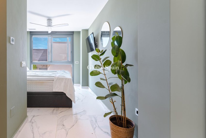 Wederverkoop - VILLA -
SAN MIGUEL DE SALINAS - Bellavista