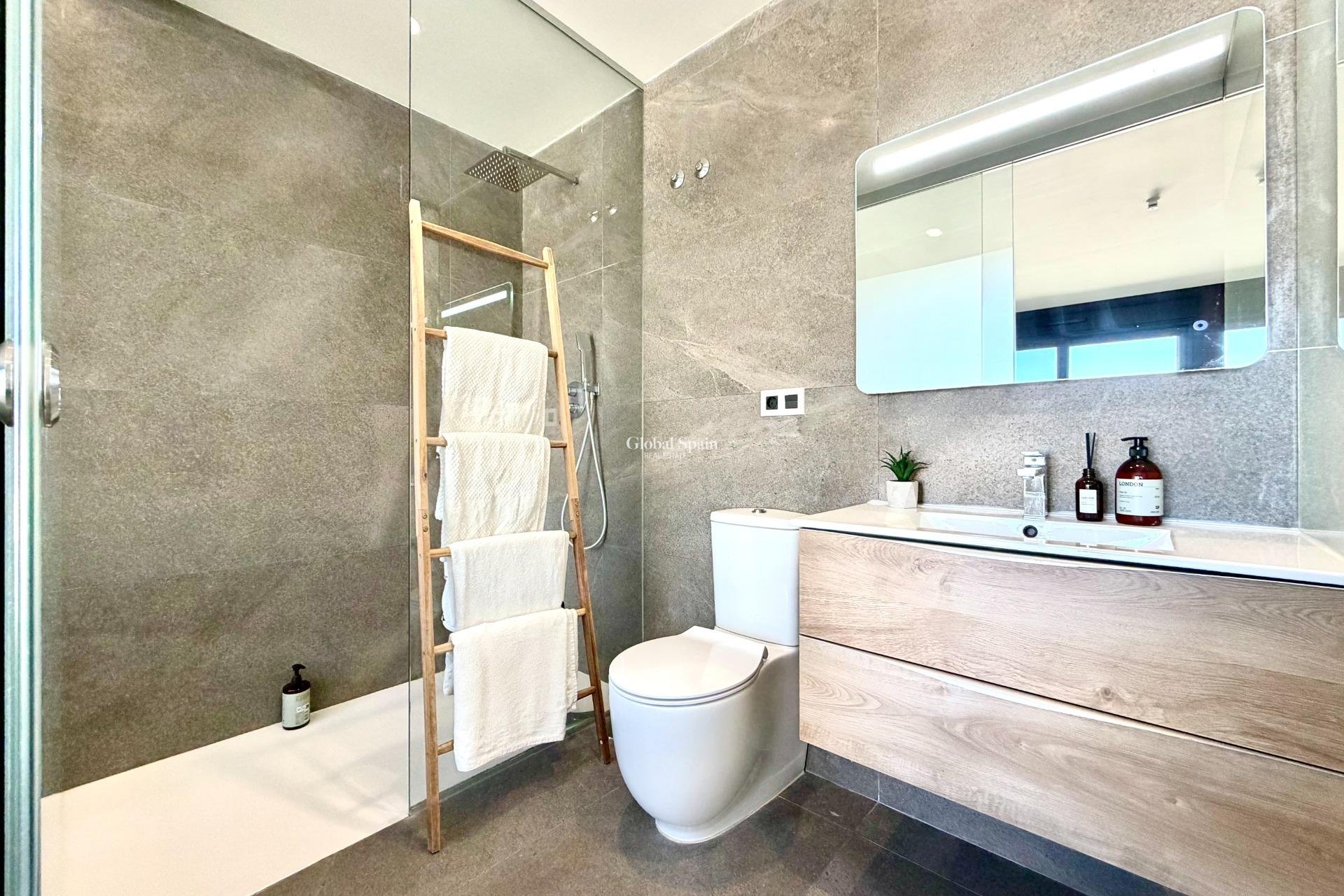 Wederverkoop - VILLA -
SAN MIGUEL DE SALINAS - Bellavista