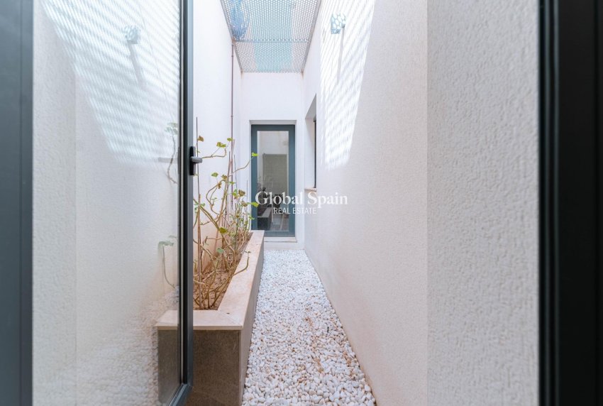 Wederverkoop - VILLA -
SAN MIGUEL DE SALINAS - Bellavista