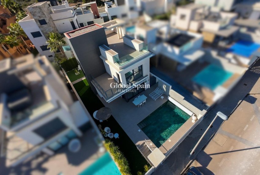 Wederverkoop - VILLA -
SAN MIGUEL DE SALINAS - Bellavista