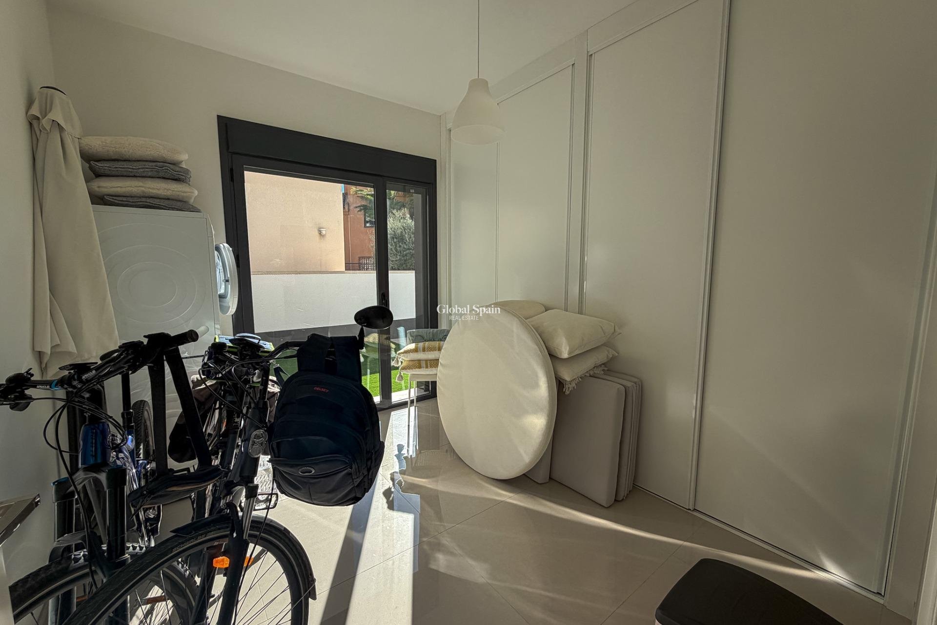 Wederverkoop - VILLA -
SAN MIGUEL DE SALINAS - Bellavista