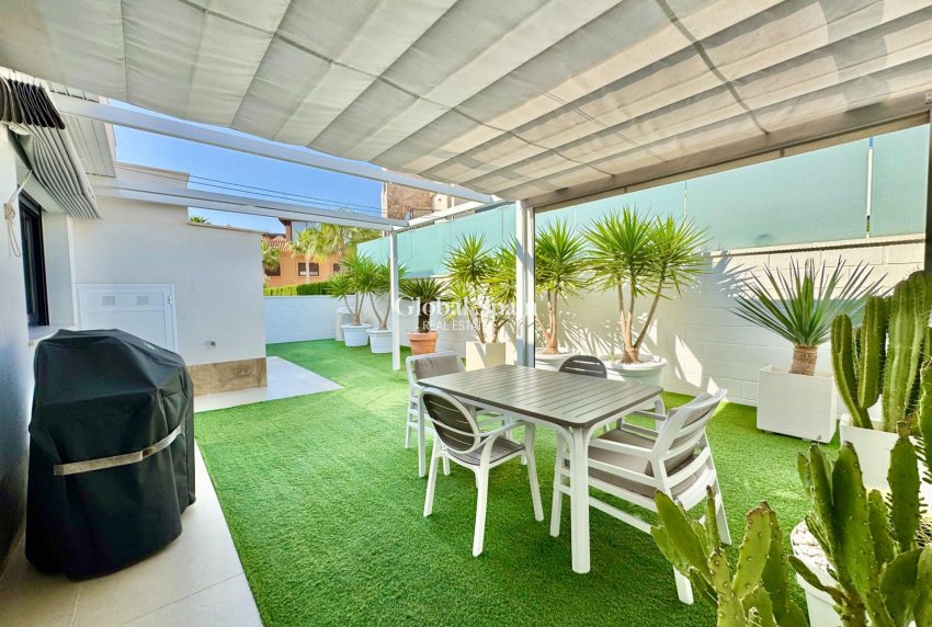 Wederverkoop - VILLA -
SAN MIGUEL DE SALINAS - Bellavista