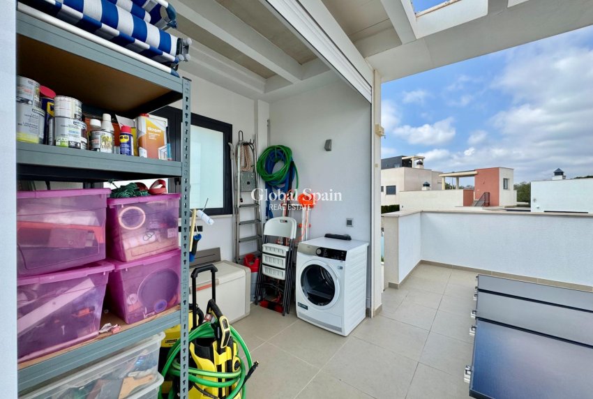 Wederverkoop - VILLA -
SAN MIGUEL DE SALINAS - Bellavista