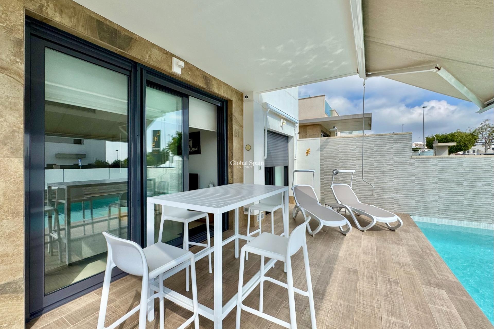 Wederverkoop - VILLA -
SAN MIGUEL DE SALINAS - Bellavista
