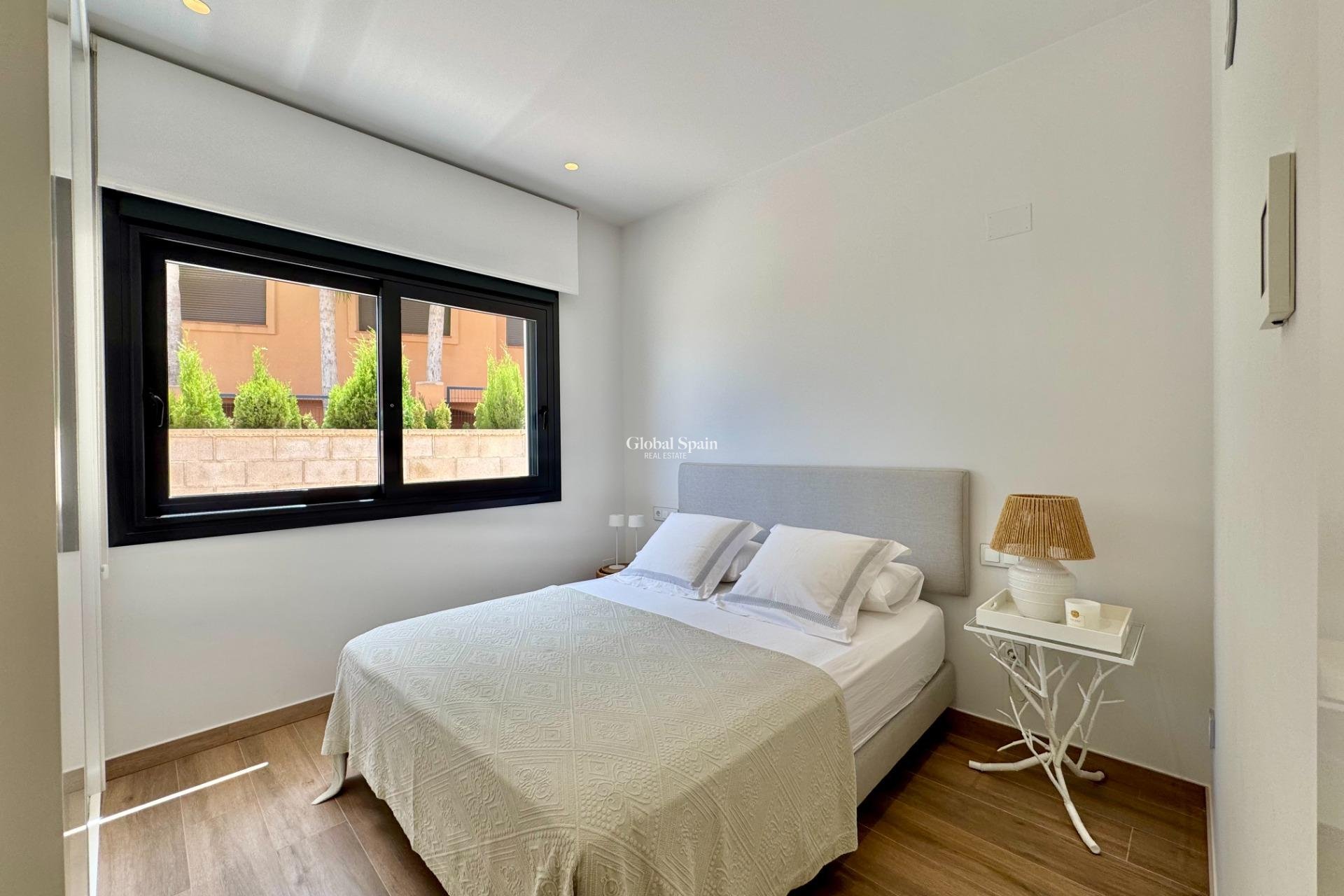 Wederverkoop - VILLA -
SAN MIGUEL DE SALINAS - Bellavista
