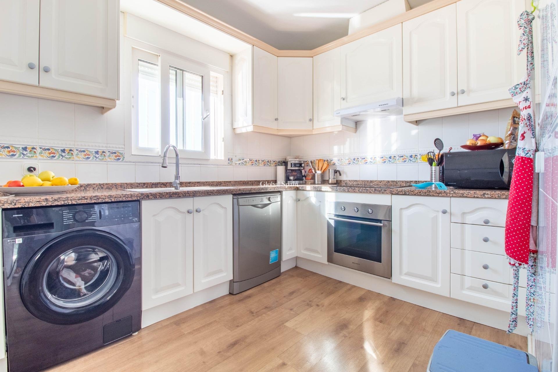 Wederverkoop - VILLA -
SAN MIGUEL DE SALINAS - Blue Lagoon - El Galan