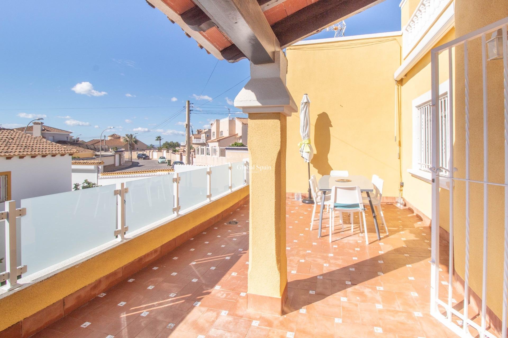 Wederverkoop - VILLA -
SAN MIGUEL DE SALINAS - Blue Lagoon - El Galan