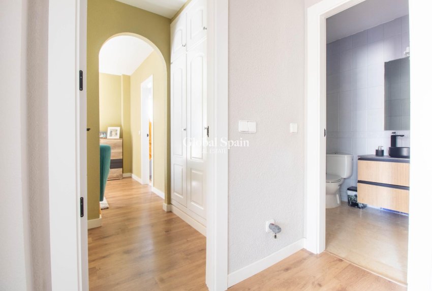 Wederverkoop - VILLA -
SAN MIGUEL DE SALINAS - Blue Lagoon - El Galan