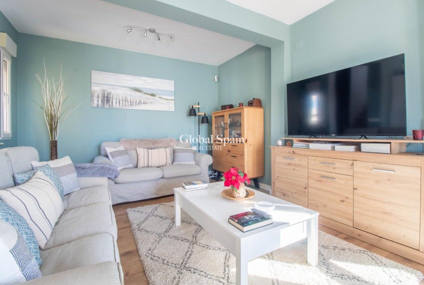 Wederverkoop - Villa -
SAN MIGUEL DE SALINAS - Blue Lagoon - El Galan