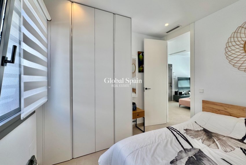 Wederverkoop - VILLA -
SAN MIGUEL DE SALINAS - Blue Lagoon - Galán