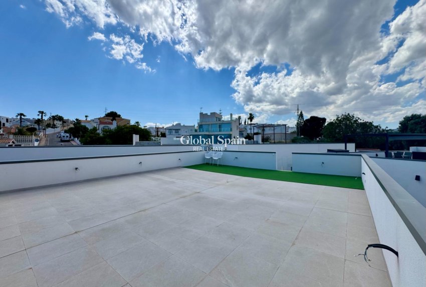 Wederverkoop - VILLA -
SAN MIGUEL DE SALINAS - Blue Lagoon - Galán