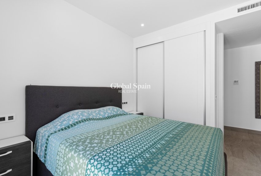 Wederverkoop - VILLA -
SAN MIGUEL DE SALINAS - Costa Blanca South