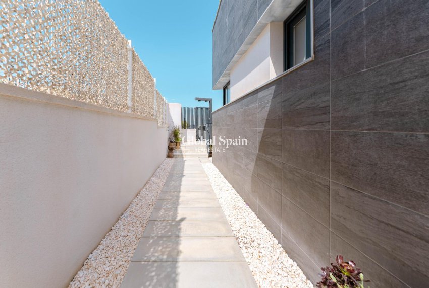 Wederverkoop - Villa -
SAN MIGUEL DE SALINAS - Costa blanca sur