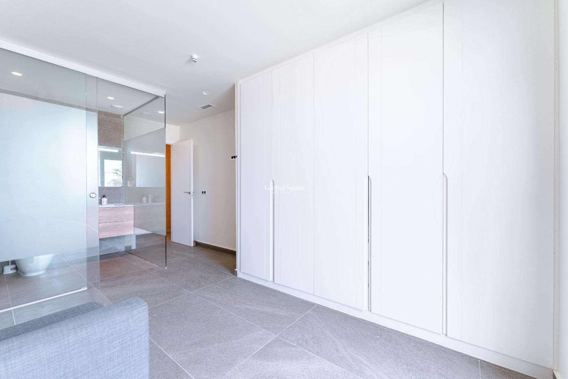 Wederverkoop - VILLA -
SAN MIGUEL DE SALINAS - Costa blanca sur