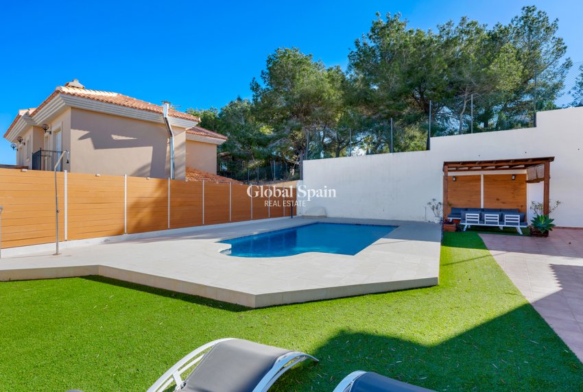 Wederverkoop - VILLA -
SAN MIGUEL DE SALINAS - Costa Blanca