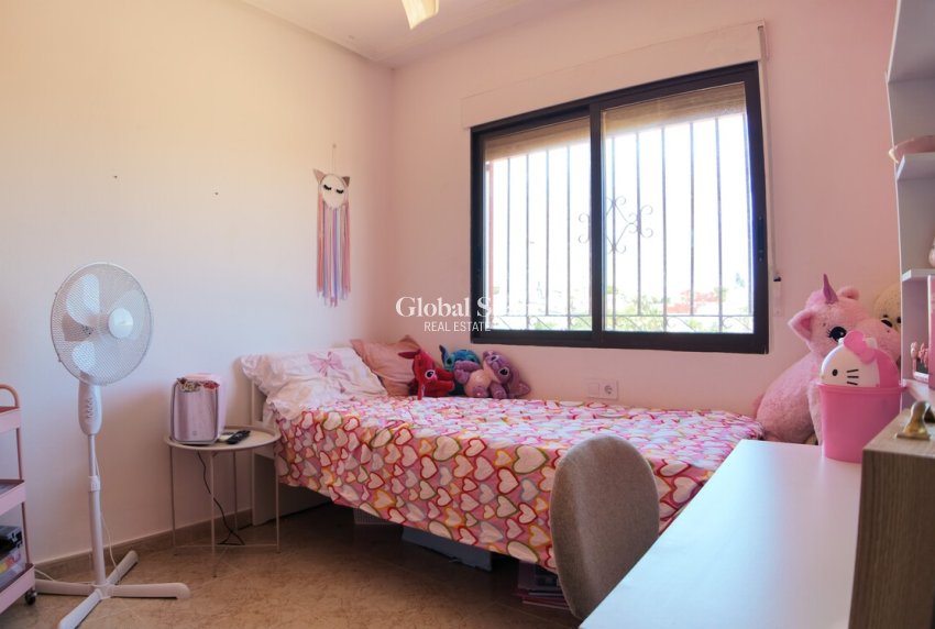 Wederverkoop - VILLA -
SAN MIGUEL DE SALINAS - Costa Blanca