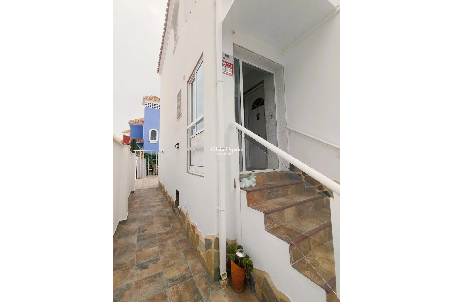 Wederverkoop - VILLA -
SAN MIGUEL DE SALINAS - Inland