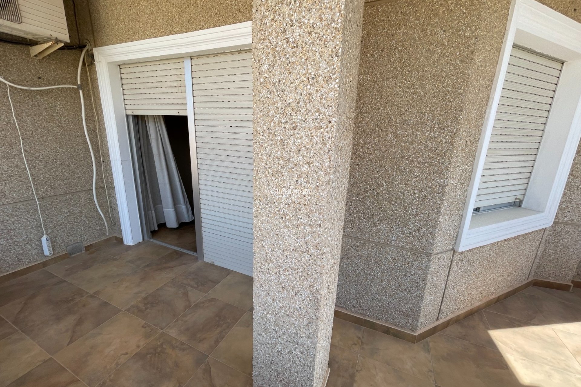 Wederverkoop - VILLA -
SAN MIGUEL DE SALINAS - Inland