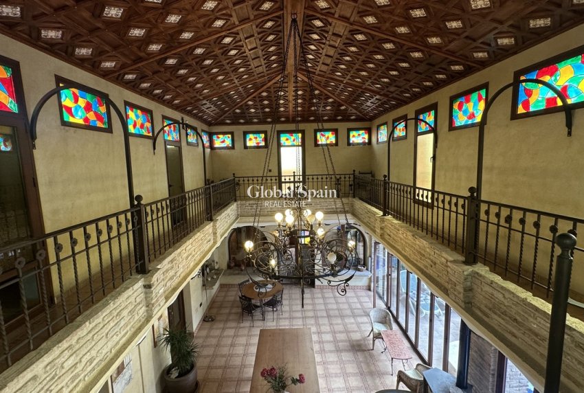 Wederverkoop - VILLA -
SAN MIGUEL DE SALINAS - Inland