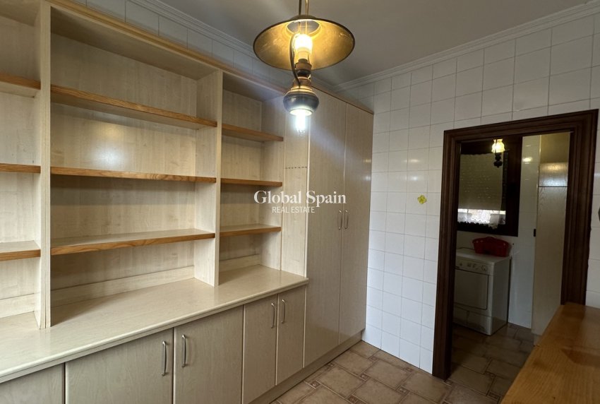 Wederverkoop - VILLA -
SAN MIGUEL DE SALINAS - Inland