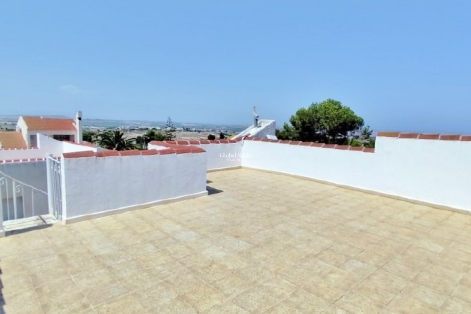 Wederverkoop - VILLA -
SAN MIGUEL DE SALINAS - Inland