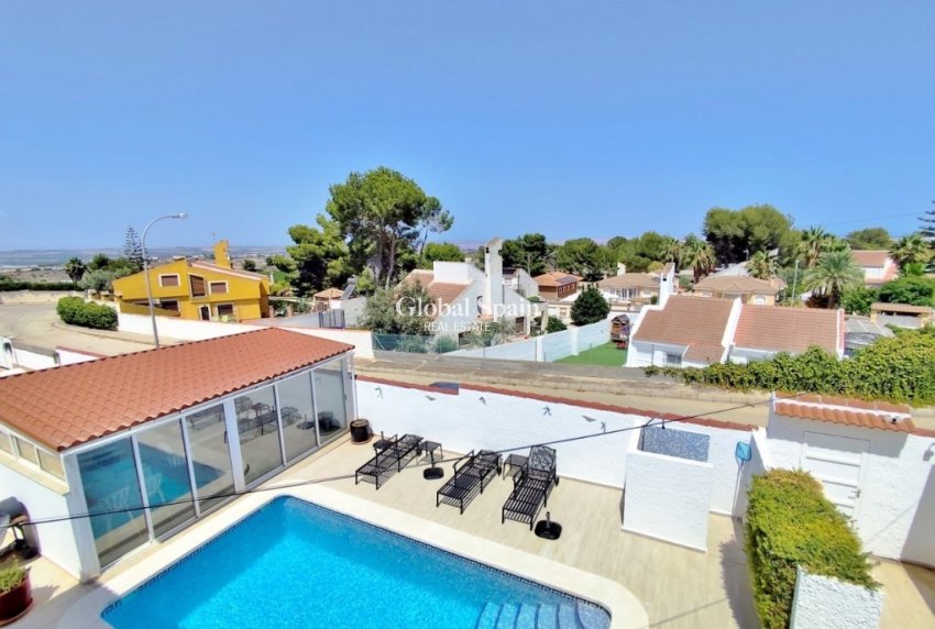 Wederverkoop - VILLA -
SAN MIGUEL DE SALINAS - Inland