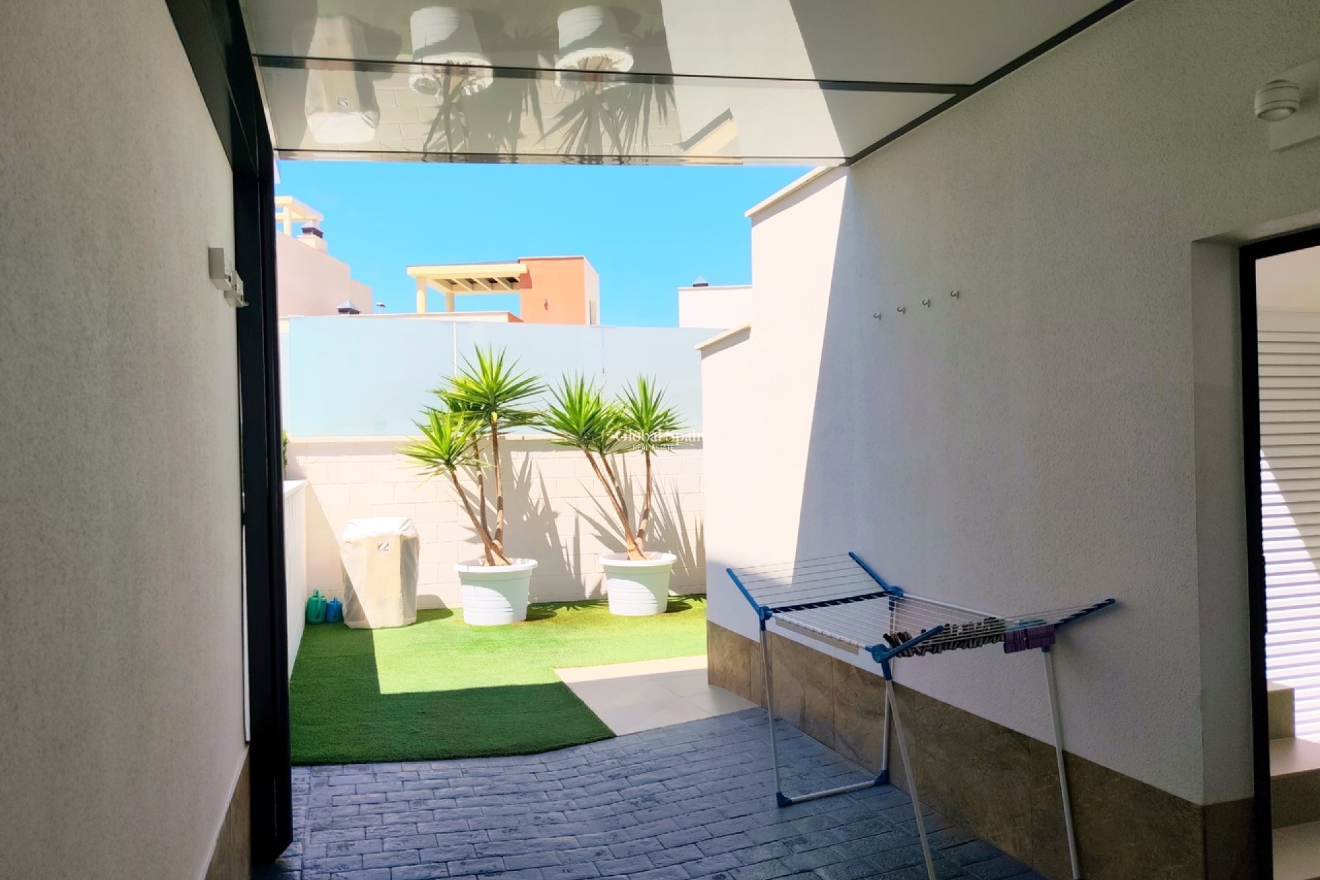 Wederverkoop - VILLA -
SAN MIGUEL DE SALINAS - Inland