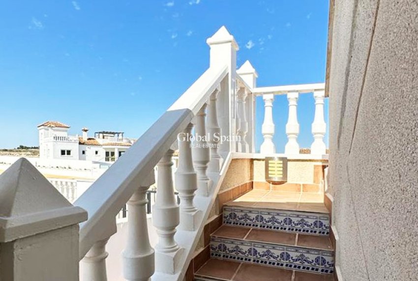 Wederverkoop - VILLA -
SAN MIGUEL DE SALINAS - Inland