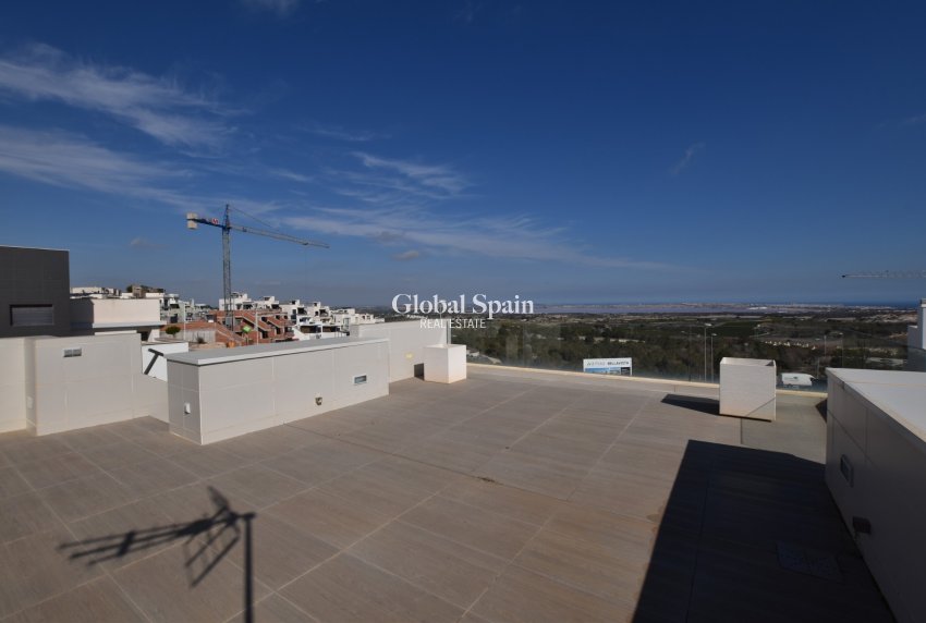Wederverkoop - VILLA -
SAN MIGUEL DE SALINAS - Inland