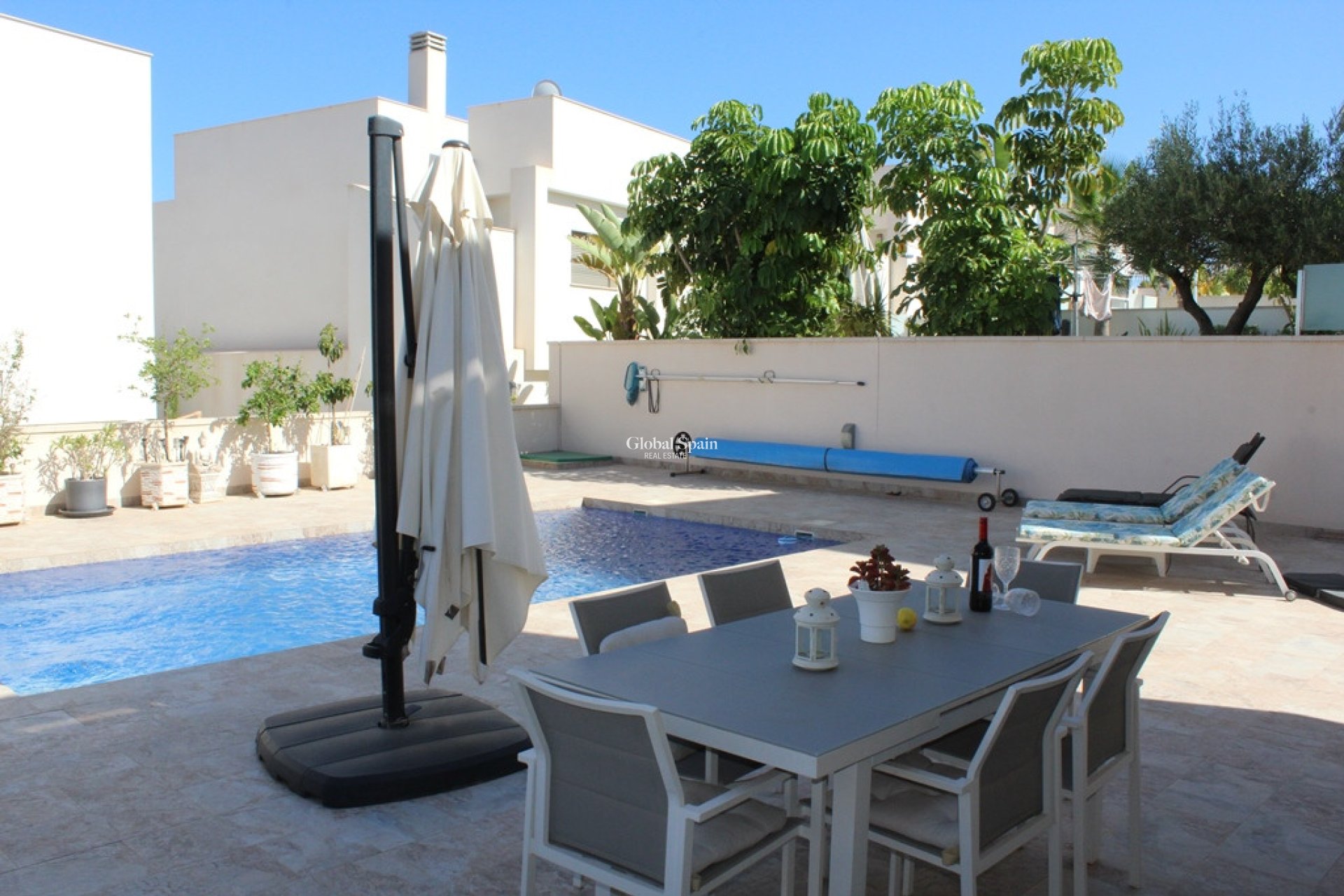 Wederverkoop - VILLA -
SAN MIGUEL DE SALINAS - Inland