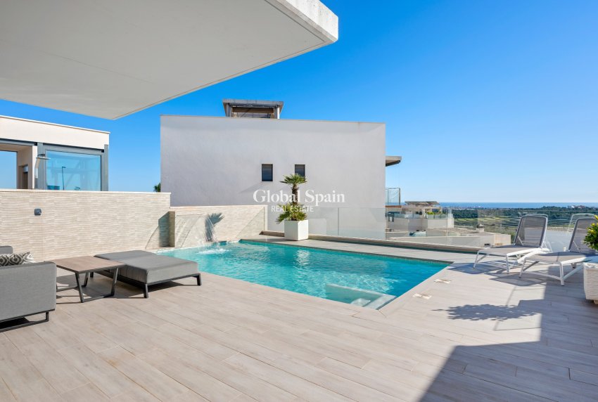 Wederverkoop - VILLA -
SAN MIGUEL DE SALINAS - Inland