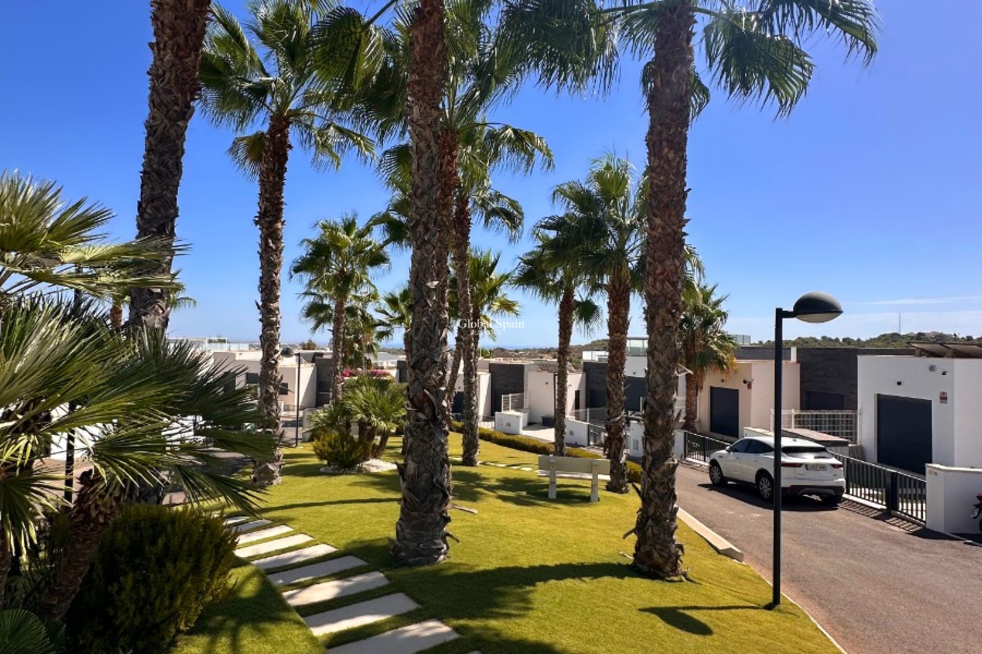 Wederverkoop - VILLA -
SAN MIGUEL DE SALINAS - Inland