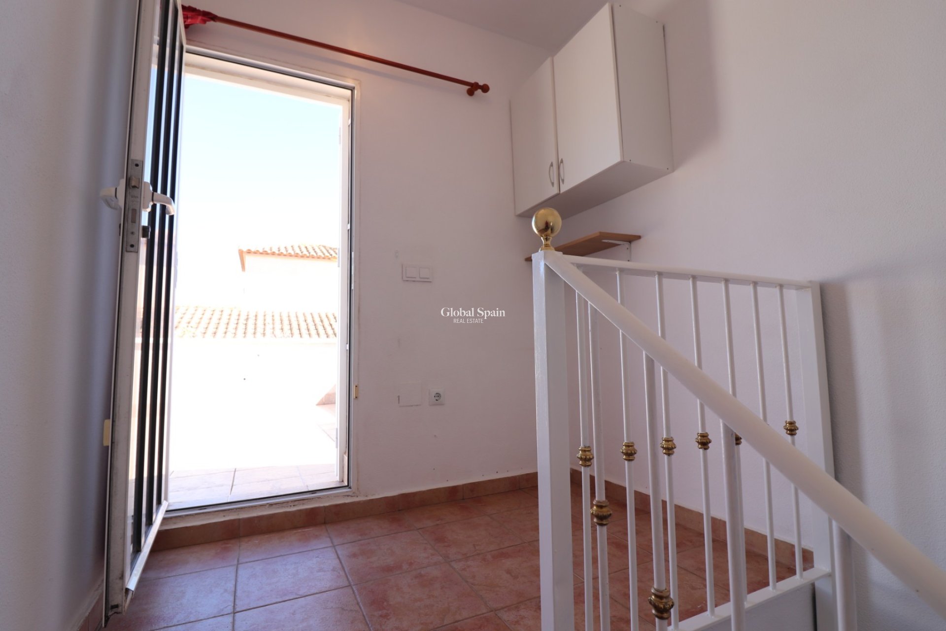 Wederverkoop - VILLA -
San Miguel de Salinas - Lake View Mansions