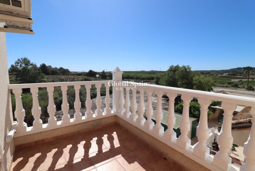Wederverkoop - VILLA -
San Miguel de Salinas - Lake View Mansions