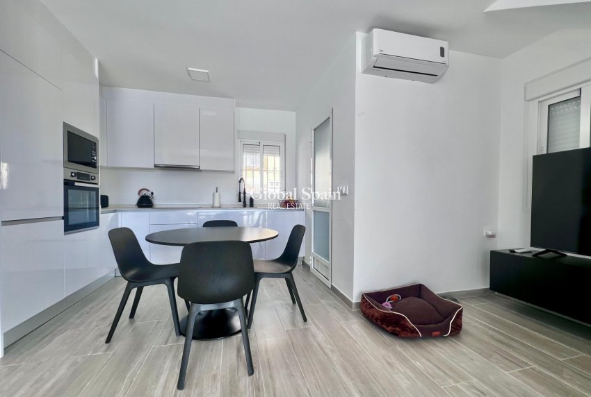 Wederverkoop - VILLA -
SAN MIGUEL DE SALINAS - Las filipinas