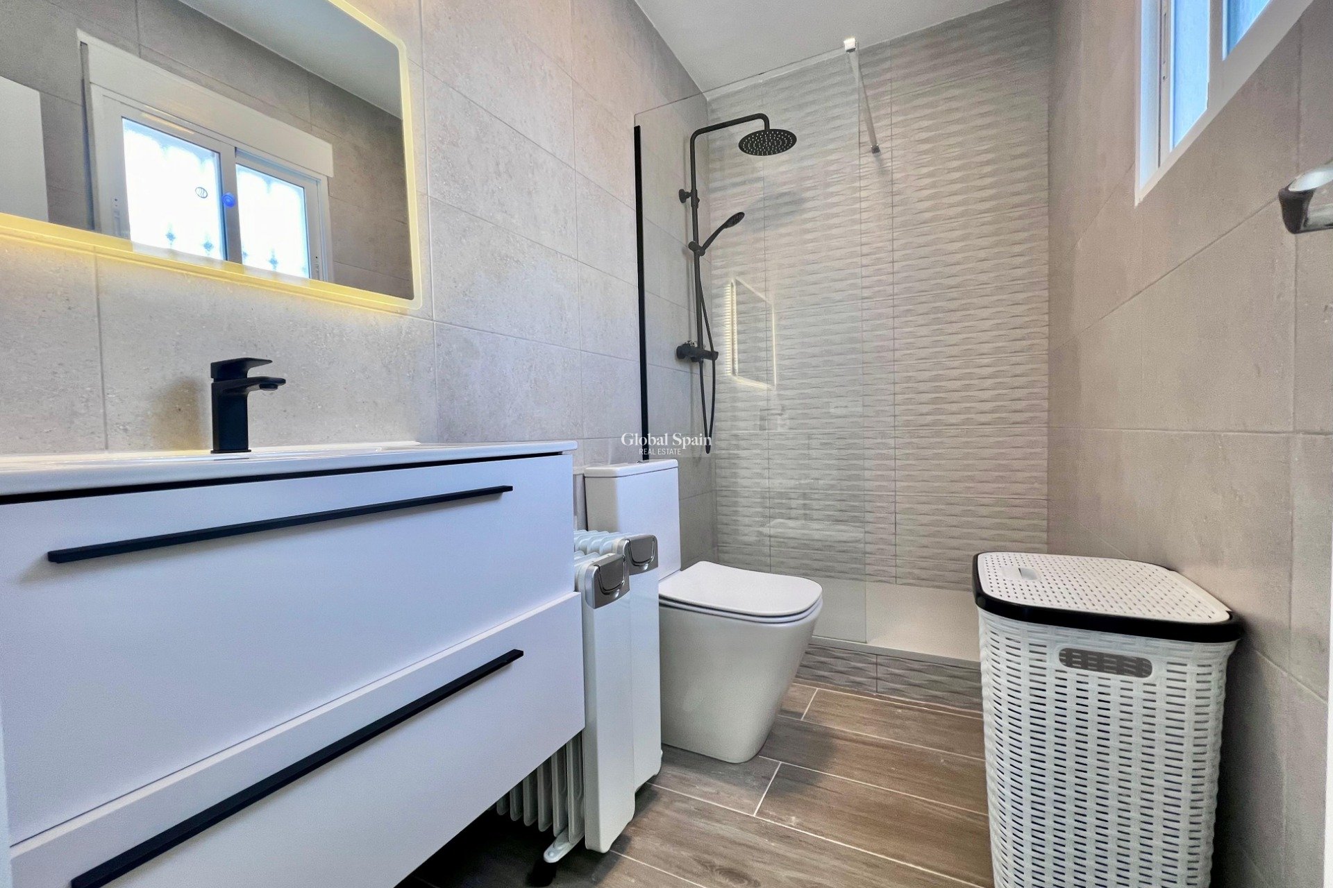 Wederverkoop - VILLA -
SAN MIGUEL DE SALINAS - Las filipinas