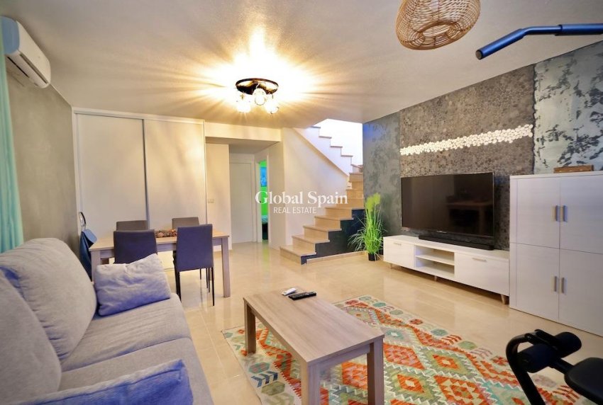 Wederverkoop - Villa -
SAN MIGUEL DE SALINAS - Residencial los flamencos