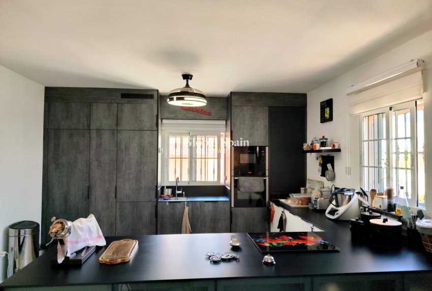 Wederverkoop - VILLA -
San Miguel / Vistabella Golf - Inland