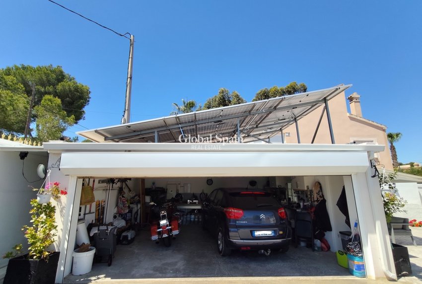 Wederverkoop - VILLA -
San Miguel / Vistabella Golf - Inland