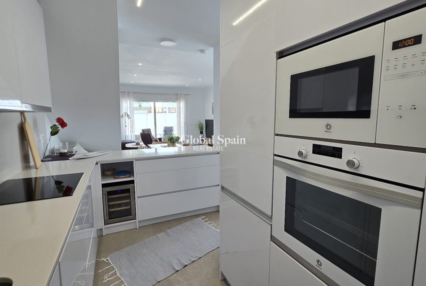 Wederverkoop - VILLA -
SAN PEDRO DEL PINATAR - Costa Calida