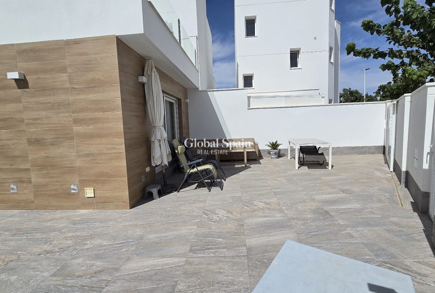 Wederverkoop - VILLA -
SAN PEDRO DEL PINATAR - Costa Calida