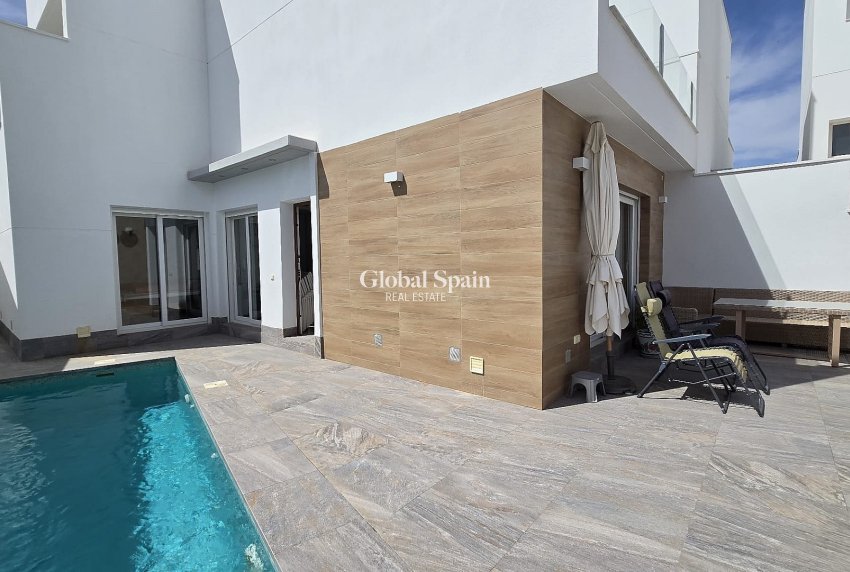 Wederverkoop - VILLA -
SAN PEDRO DEL PINATAR - Costa Calida