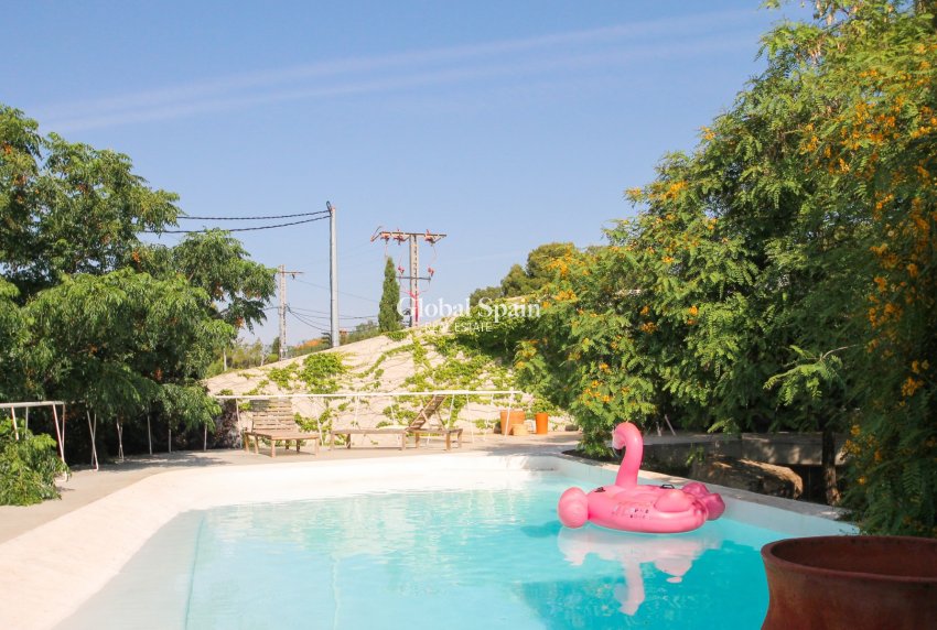 Wederverkoop - VILLA -
San Vicente del Raspeig - Inland