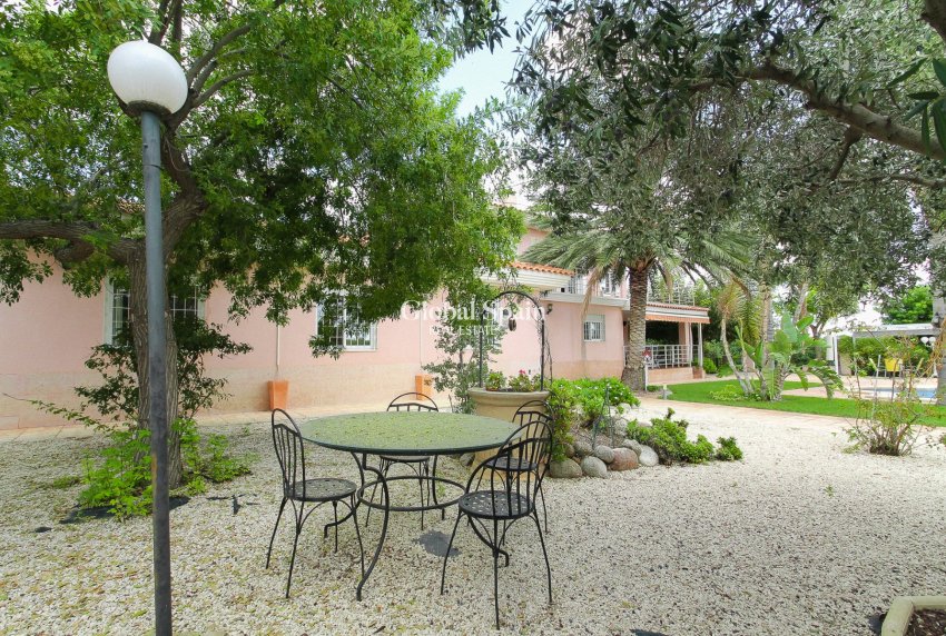 Wederverkoop - VILLA -
SAN VICENTE DEL RASPEIG - Inland